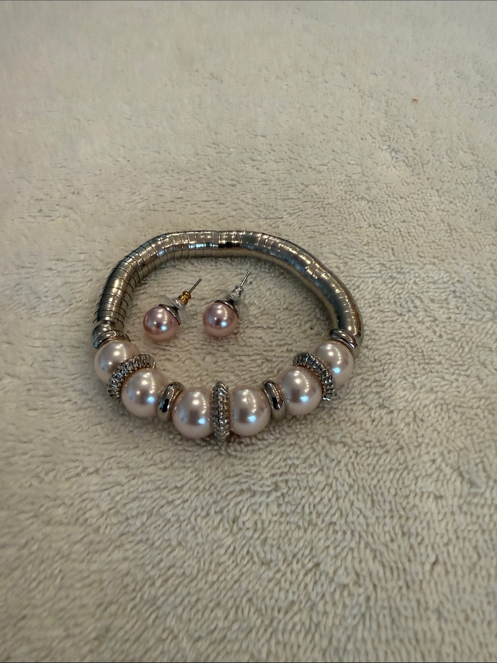 Pink Pearl and Silver-Tone Stretch Bracelet with Pink Pearl Earrings
